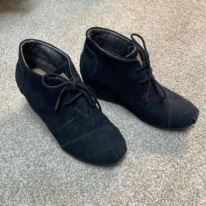 Black Suede TOMS Ankle Boots/Booties Size 7.5